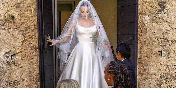 vestido de noiva da angelina jolie